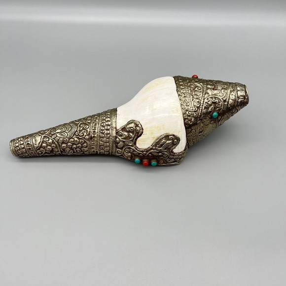 Artisan Hand Tooled Silver Turquoise Cabochon on Real Shell Handmade in Nepal
